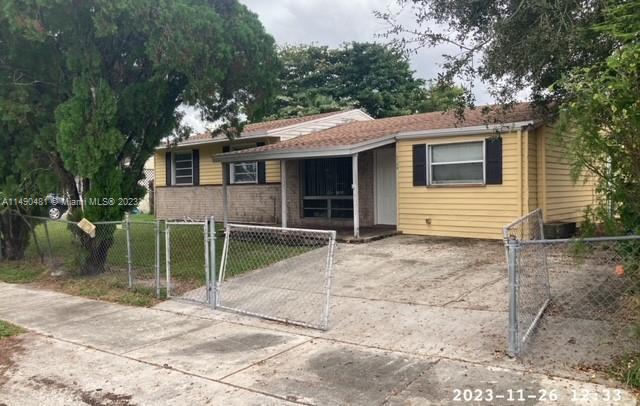 Photo of 4756 SW 22nd St in Fort Lauderdale, FL