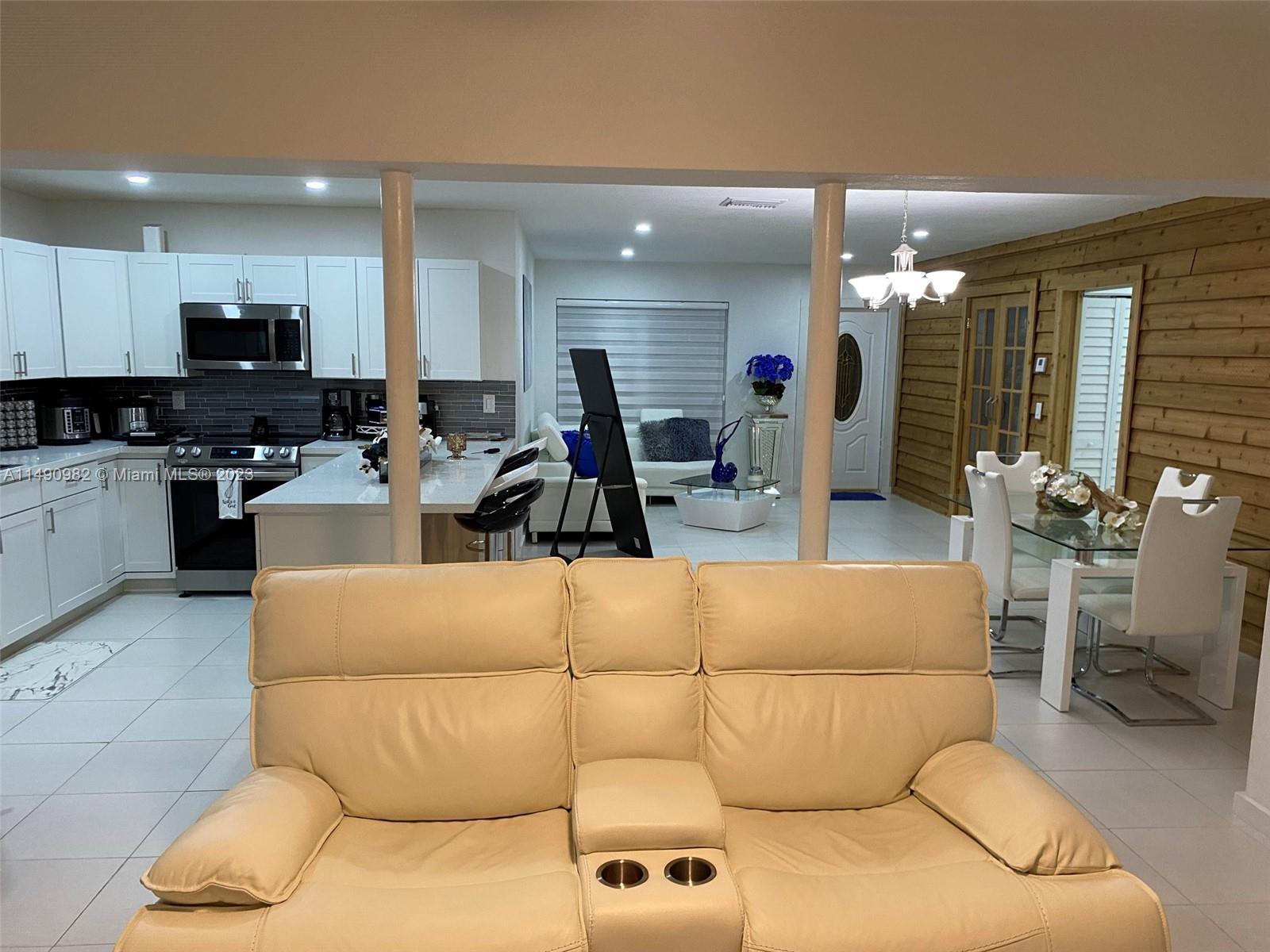 Photo of 4520 NW 179th St in Miami Gardens, FL