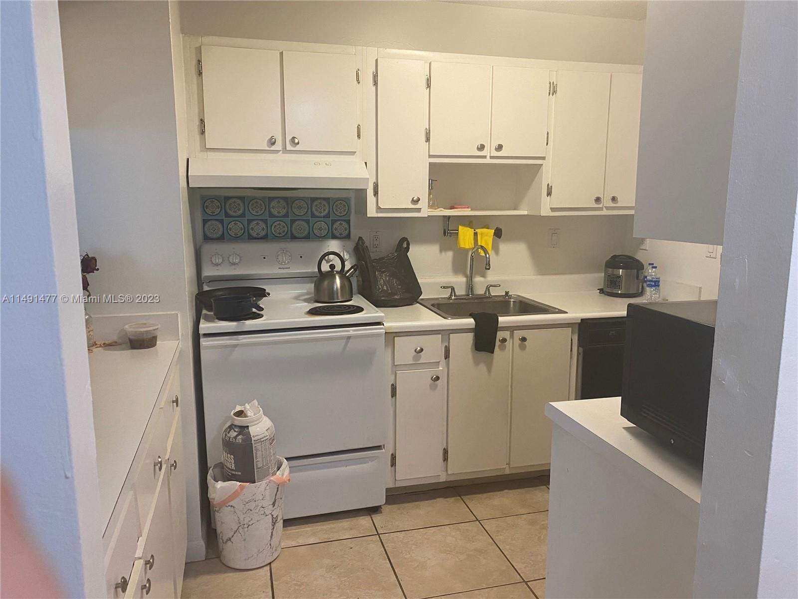 Photo of 20731 NE 4th Pl #101 in Miami, FL