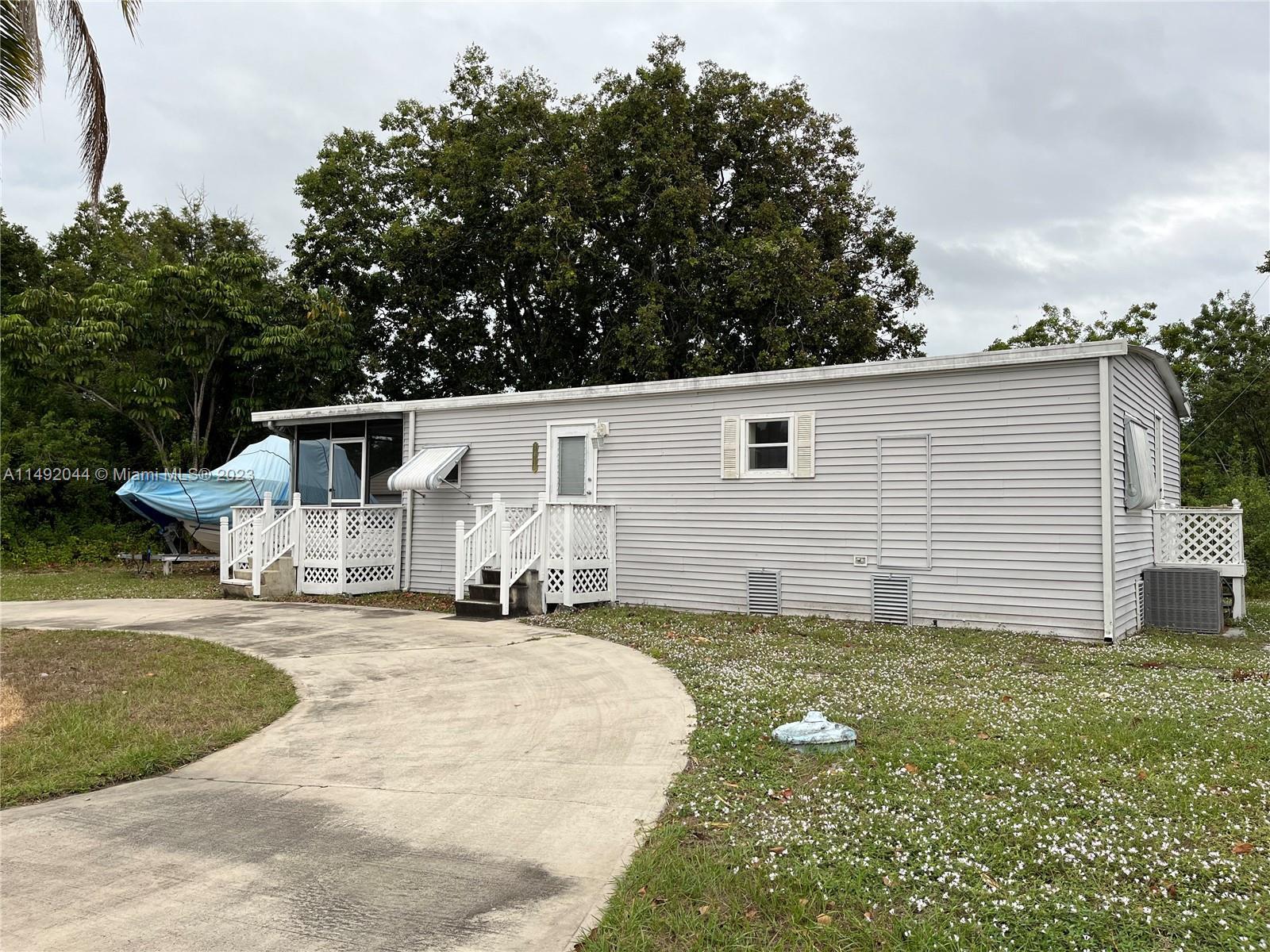 Photo of 7615 SE Wren Ave in Hobe Sound, FL