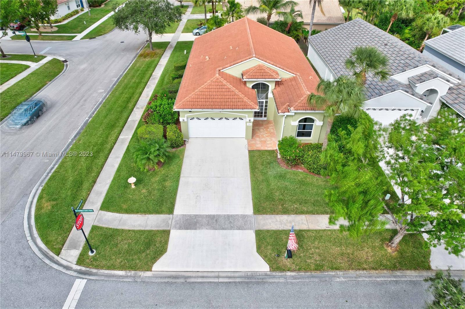 Photo of 3311 SE Fairway Oaks Tr in Stuart, FL