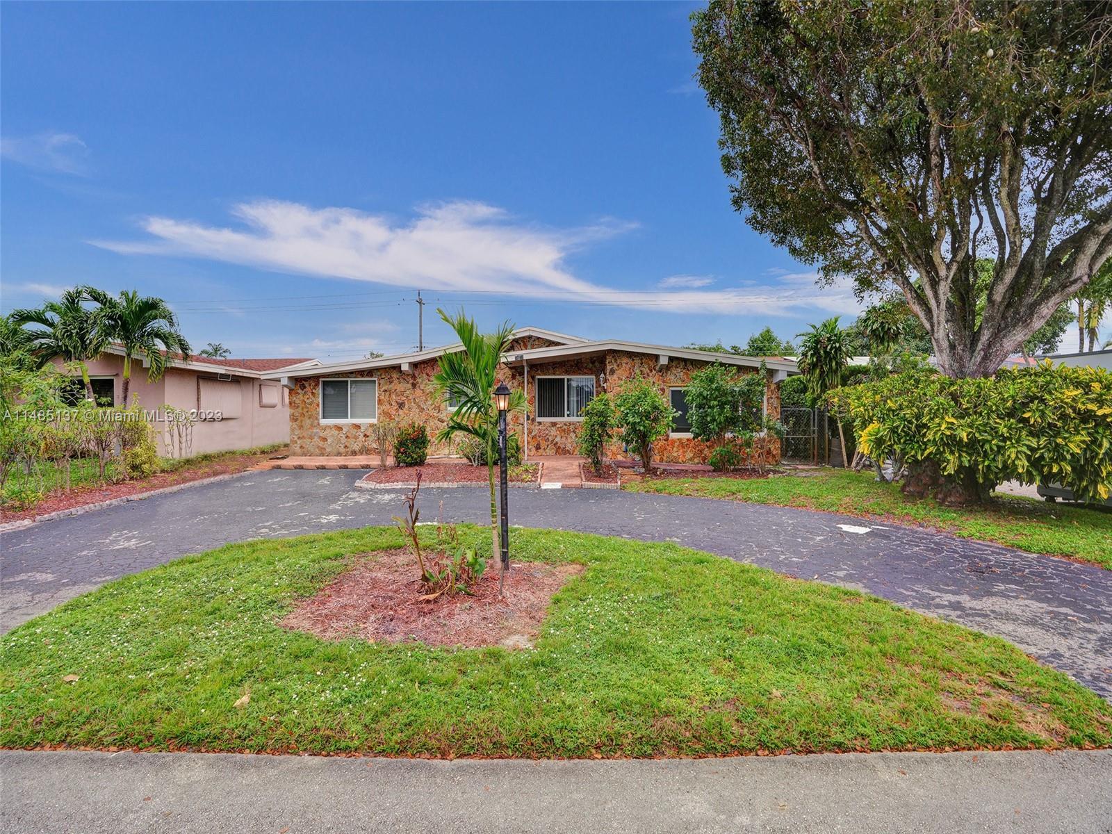 Photo of 8471 NW 10th St in Pembroke Pines, FL