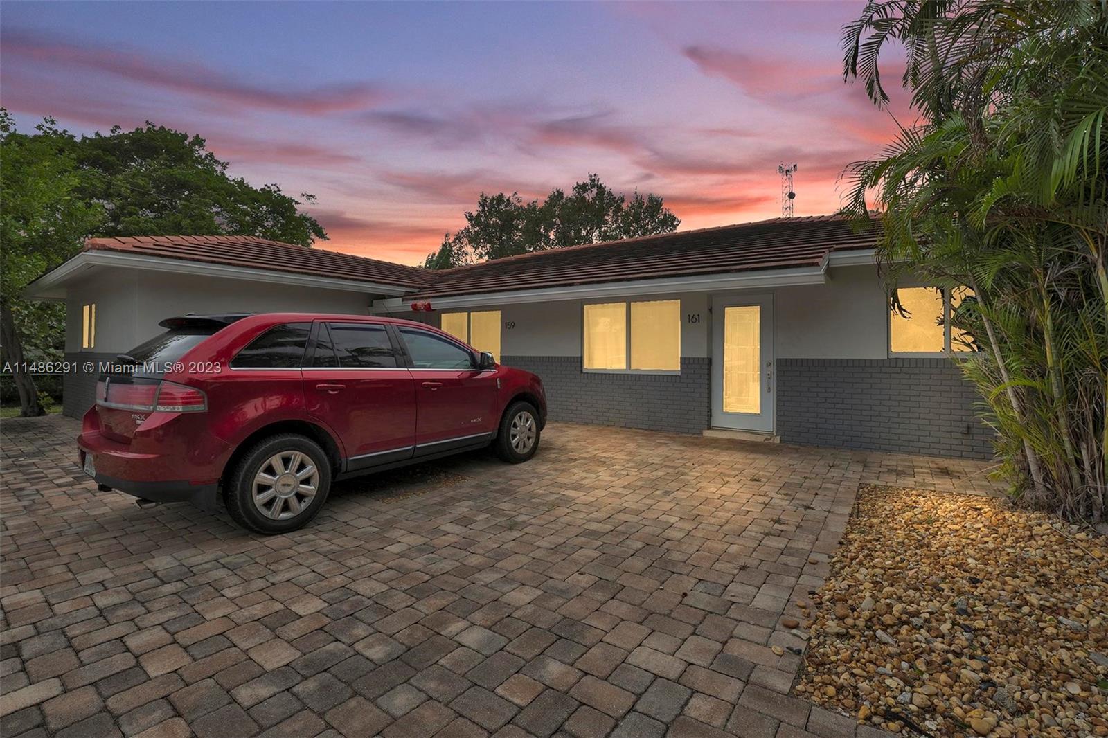 Photo of 159-161 NE 5th Ave in Deerfield Beach, FL