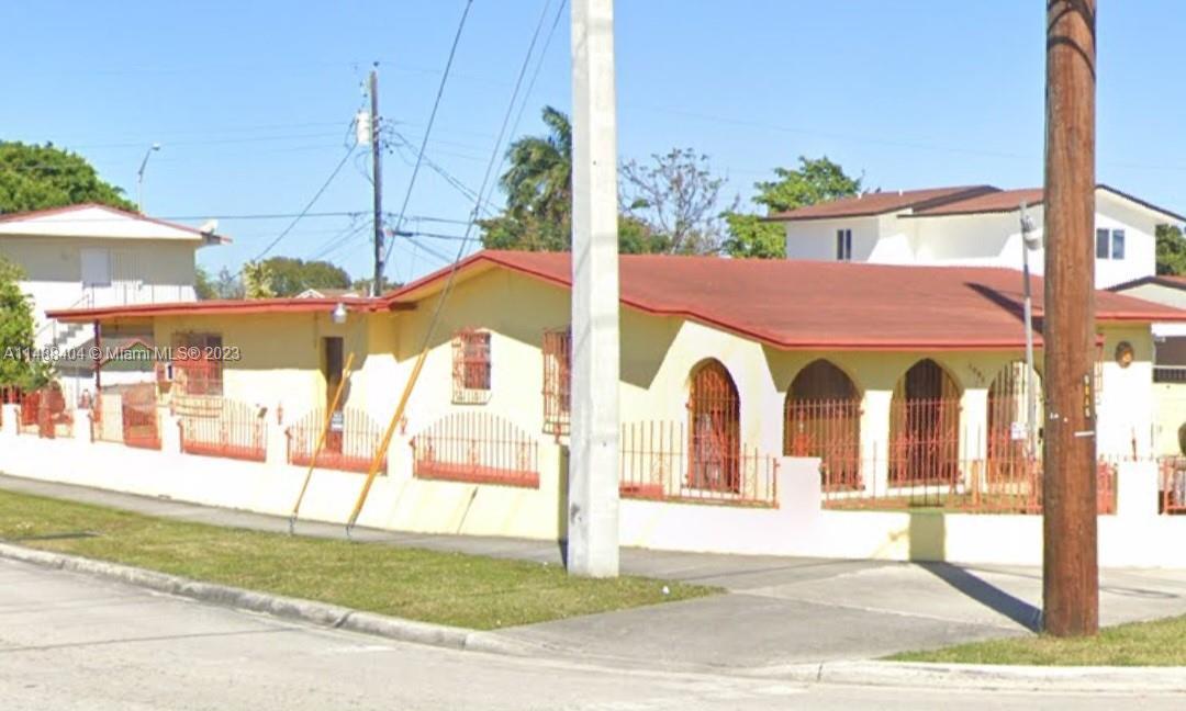 Photo of 1095 W 23rd St in Hialeah, FL