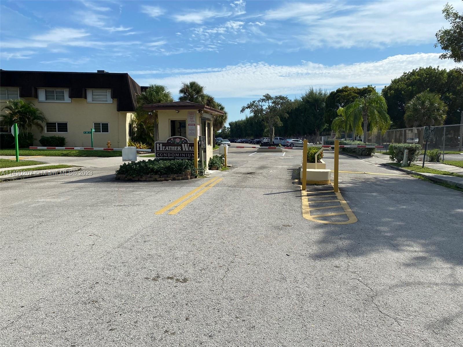 Photo of 13726 SW 90th Ave #28 in Miami, FL