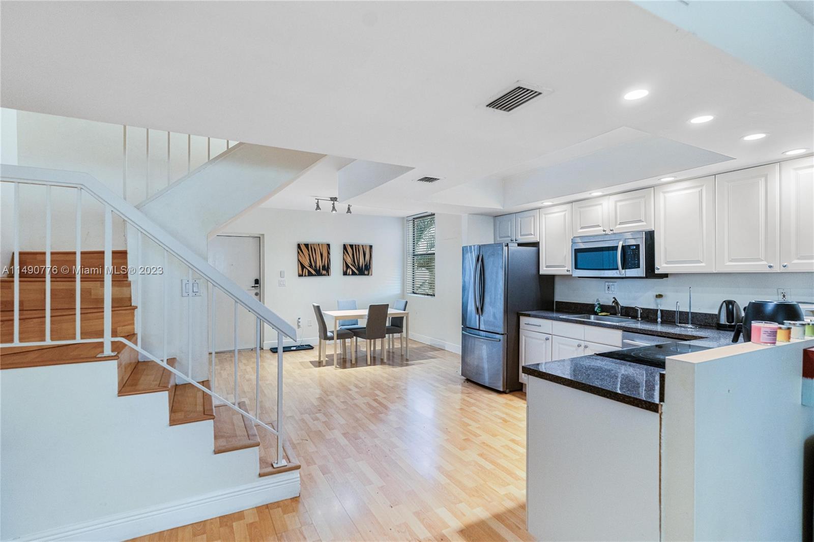Photo of 20341 NE 30th Ave #117-6 in Aventura, FL