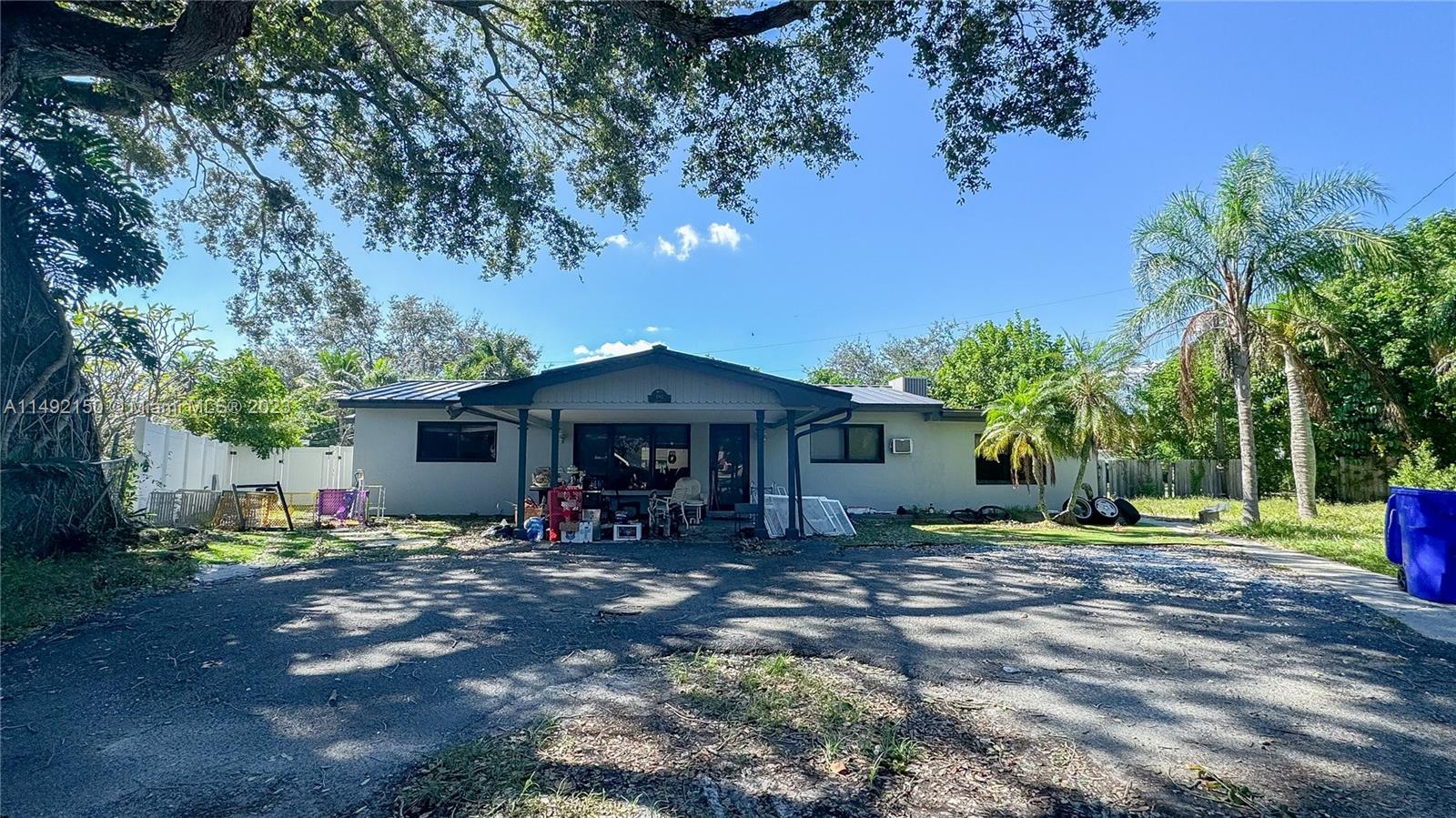 Photo of 1961 N 56th Wy in Hollywood, FL