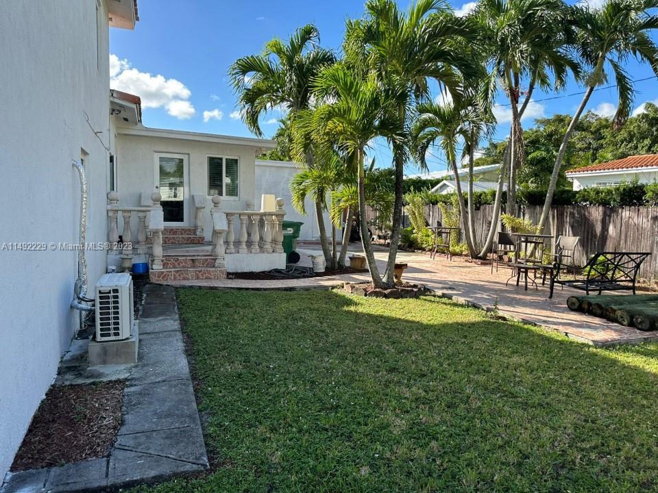 Photo of 1900 SW 83rd Ave in Miami, FL