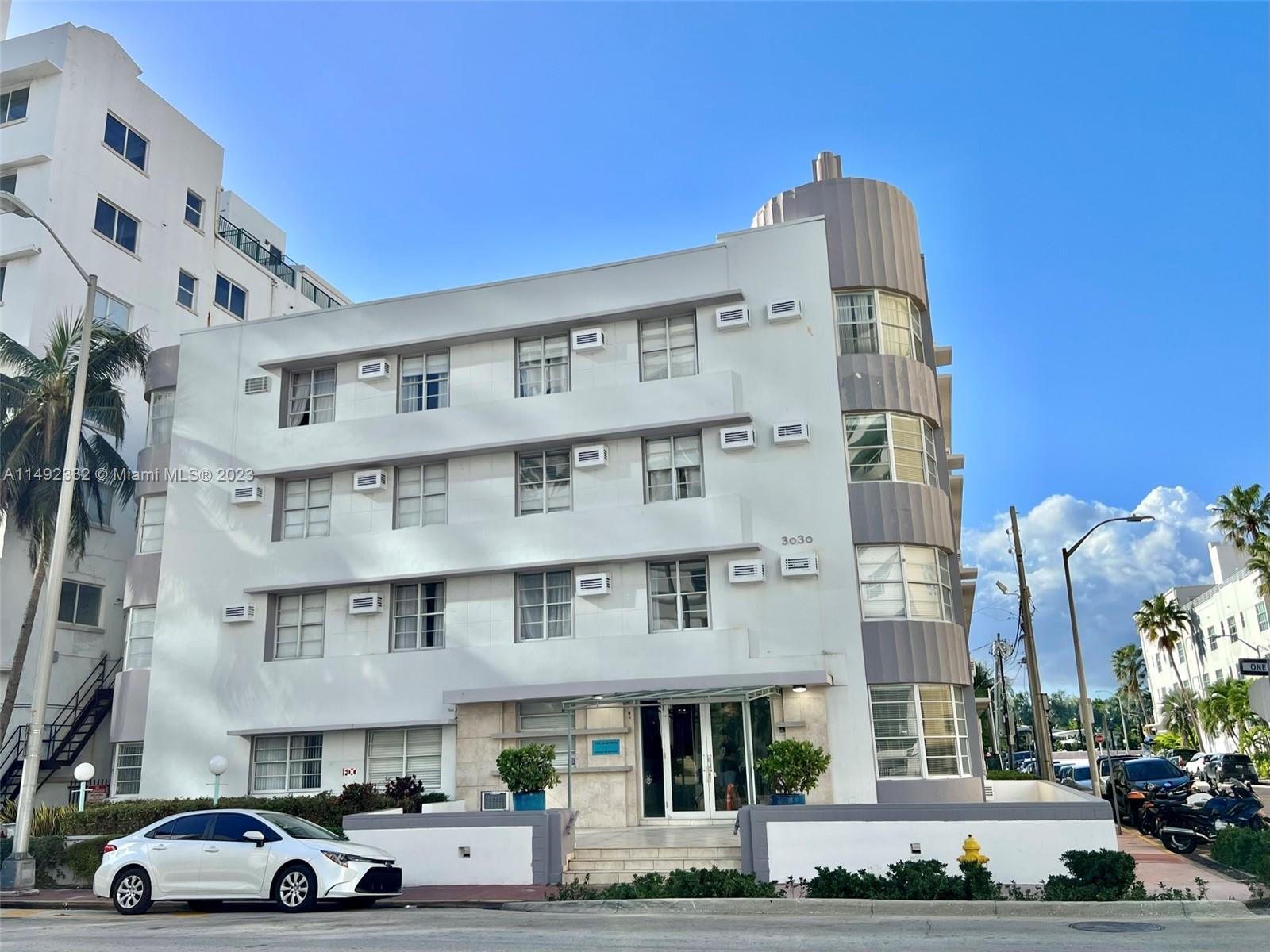 Photo of 3030 Collins Ave #2D in Miami Beach, FL