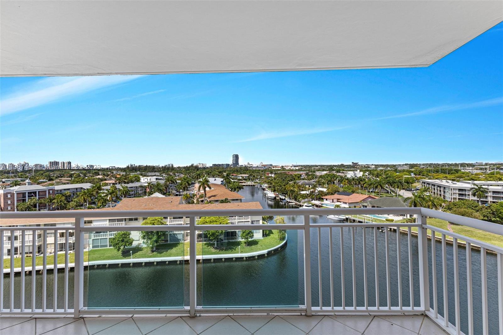 Photo of 437 Golden Isles Dr #8J in Hallandale Beach, FL
