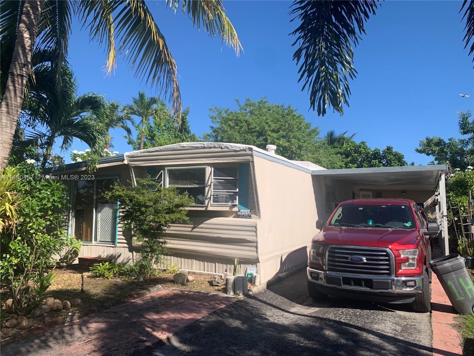 Photo of 2921 Harbor Ln in Dania Beach, FL