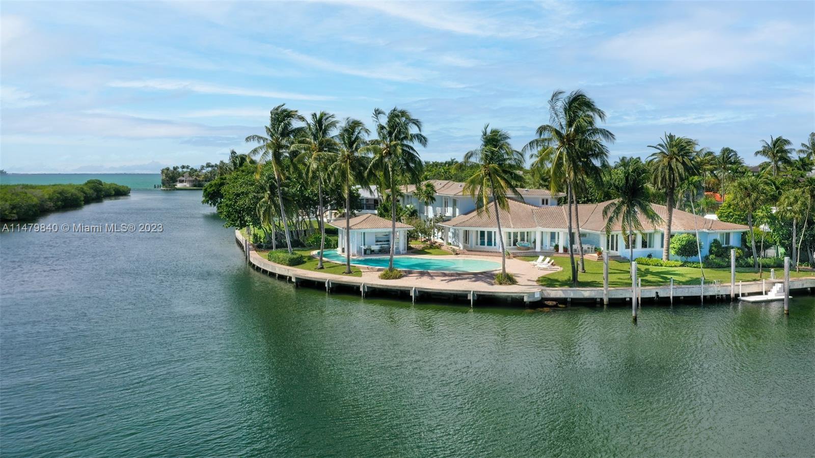 Photo of 1095 Mariner Dr in Key Biscayne, FL
