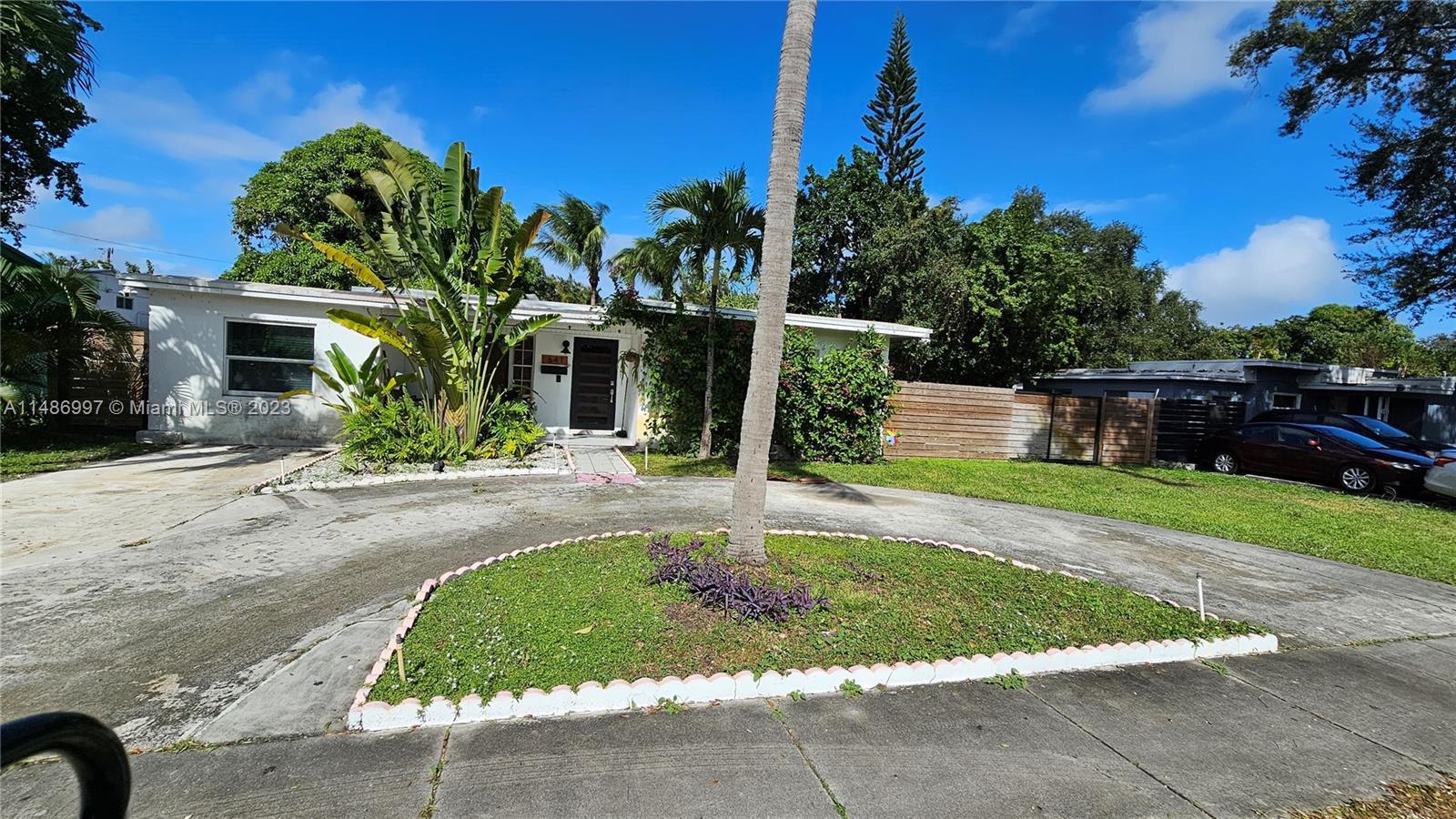 Photo of 641 NE 141st St in North Miami, FL