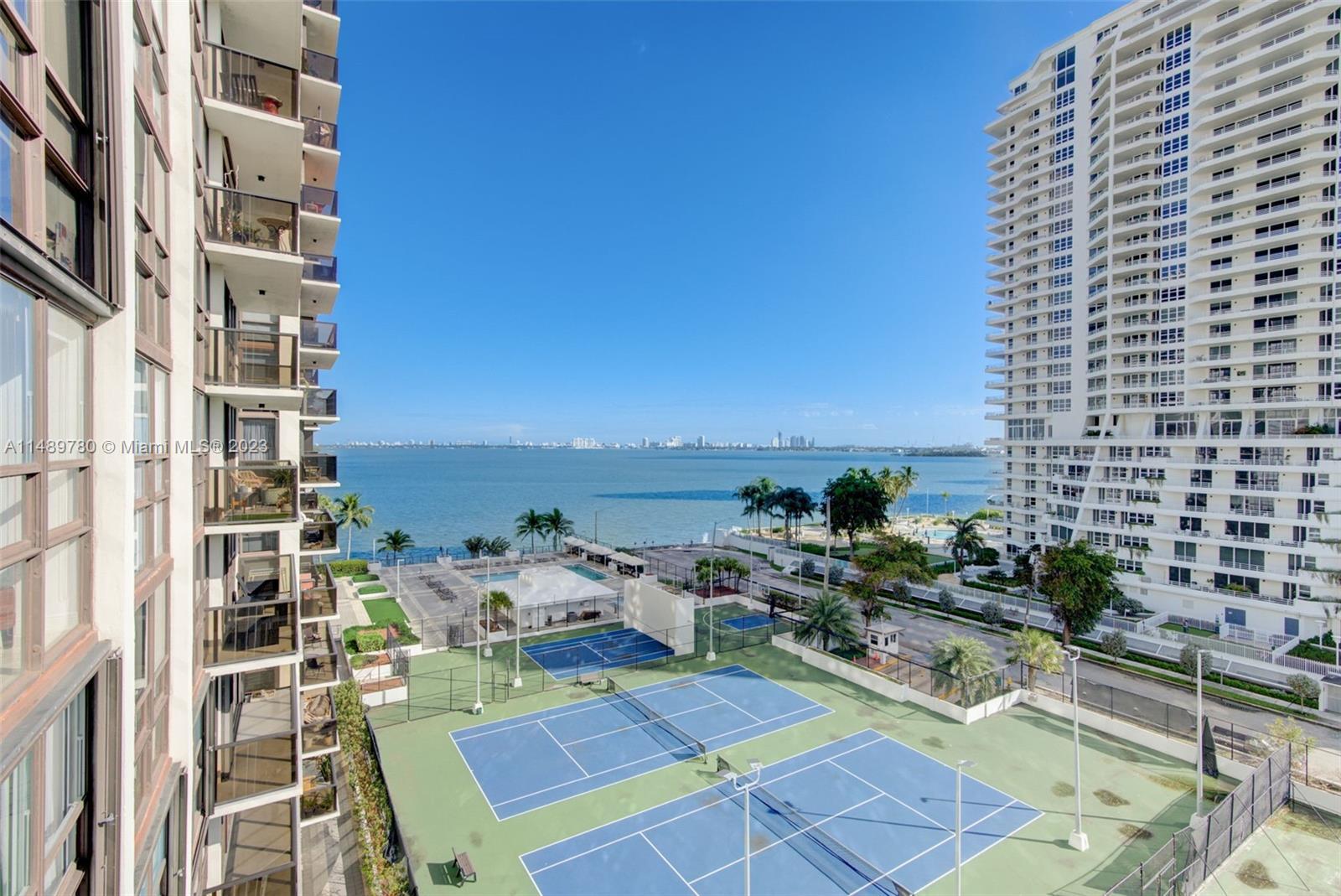 Photo of 600 NE 36th St #707 in Miami, FL