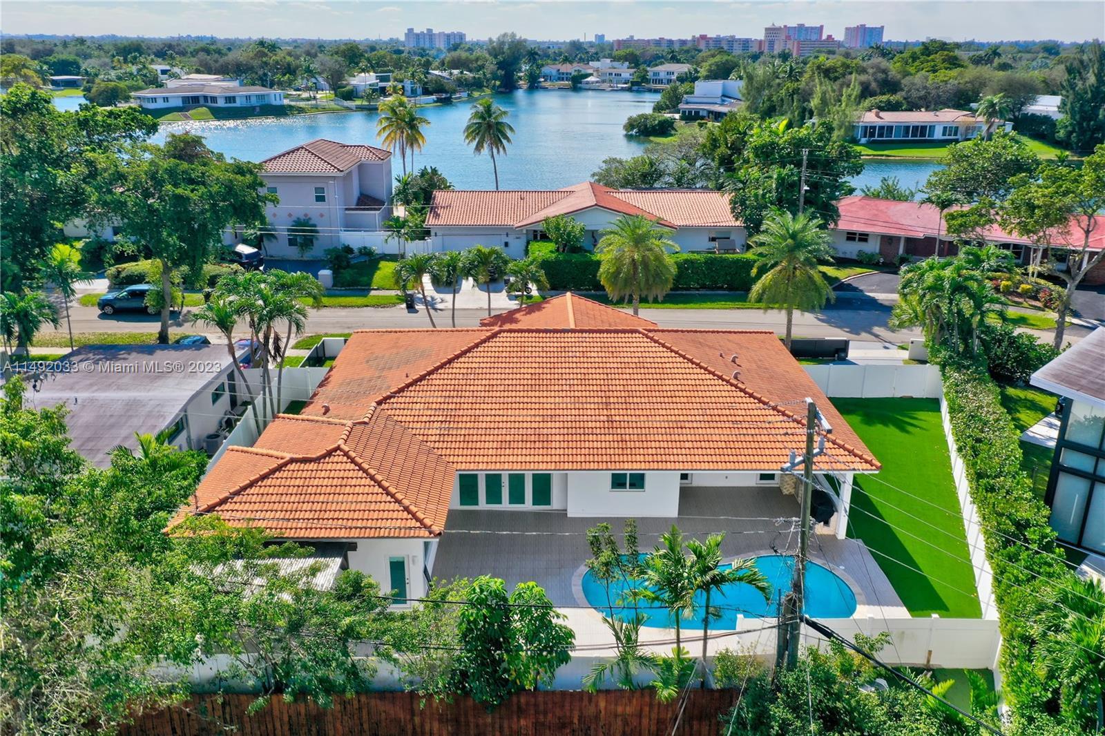 Photo of 19521 NE 22nd Rd in North Miami Beach, FL