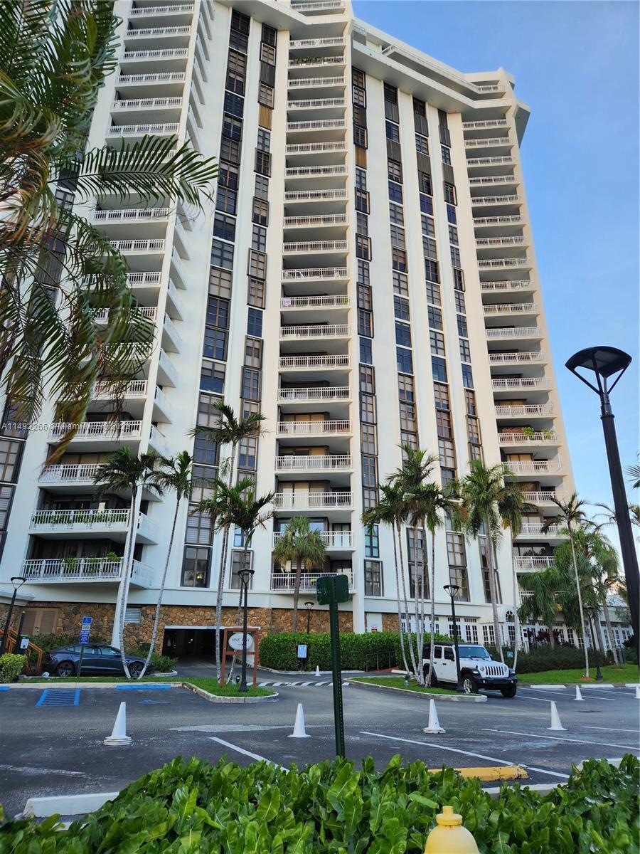 Photo of 4000 Towerside Ter #1911 in Miami, FL