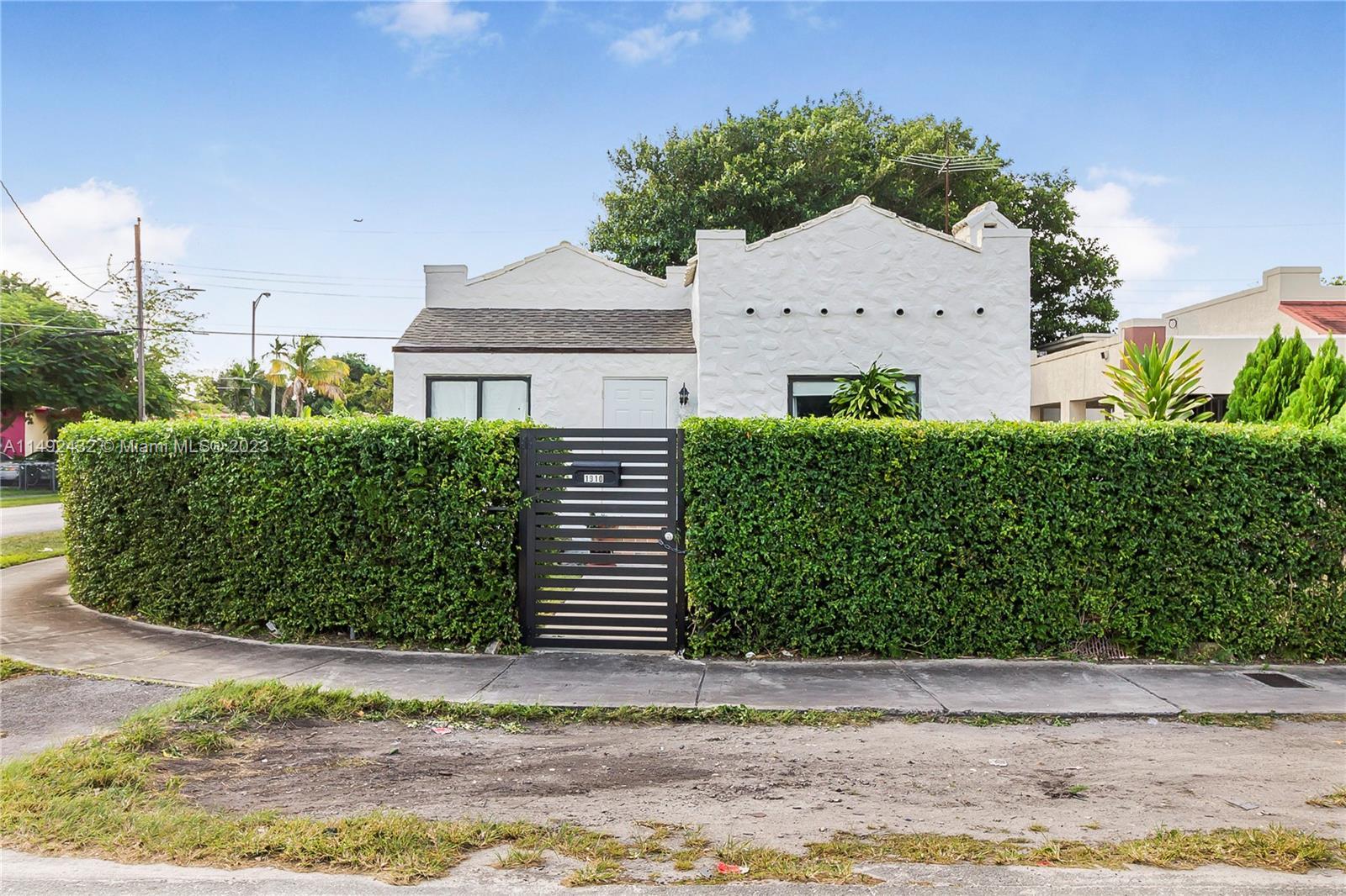 Photo of 1910 NW 47th St in Miami, FL