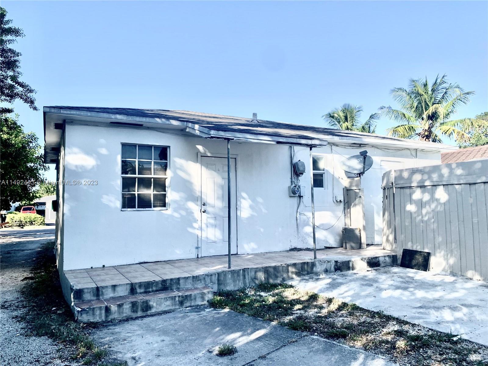 Photo of 1822 Cleveland St in Hollywood, FL