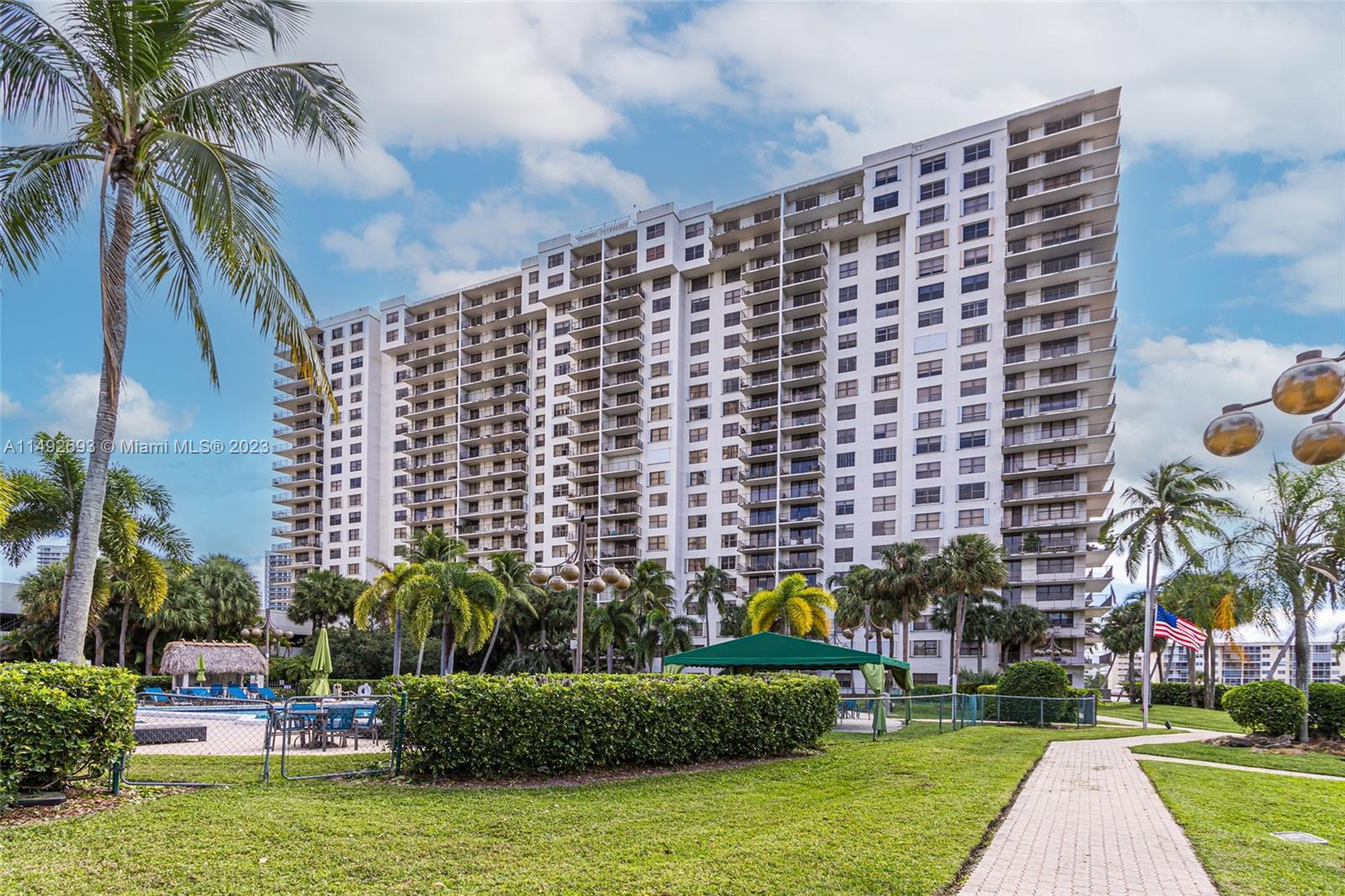 Photo of 18151 NE 31st Ct #1606 in Aventura, FL