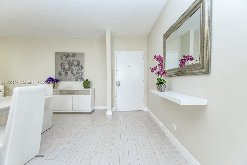 Photo of 5601 Collins Ave #420 in Miami Beach, FL