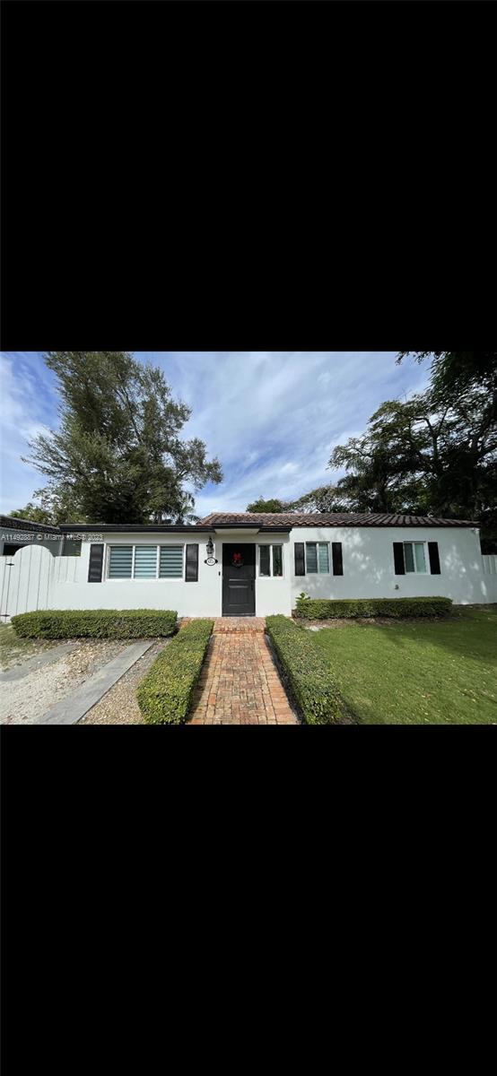 Photo of 6315 SW 44th St in South Miami, FL