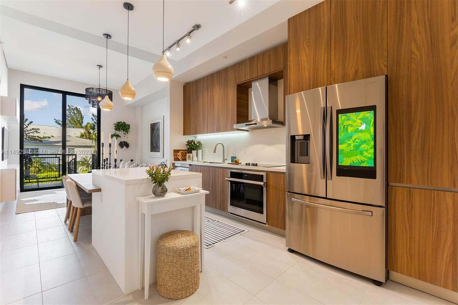 Photo of 1030 15th St #205 in Miami Beach, FL