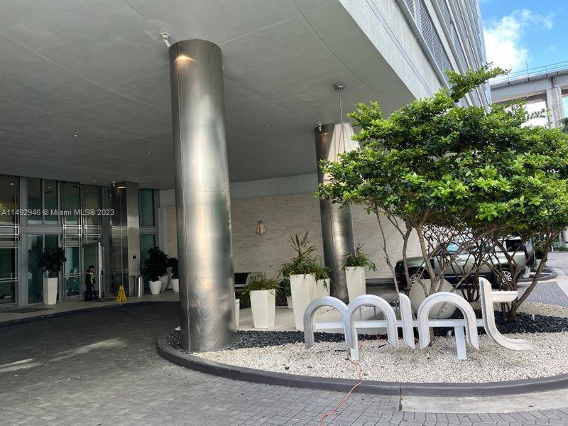 Photo of 92 SW 3rd St #1604 in Miami, FL