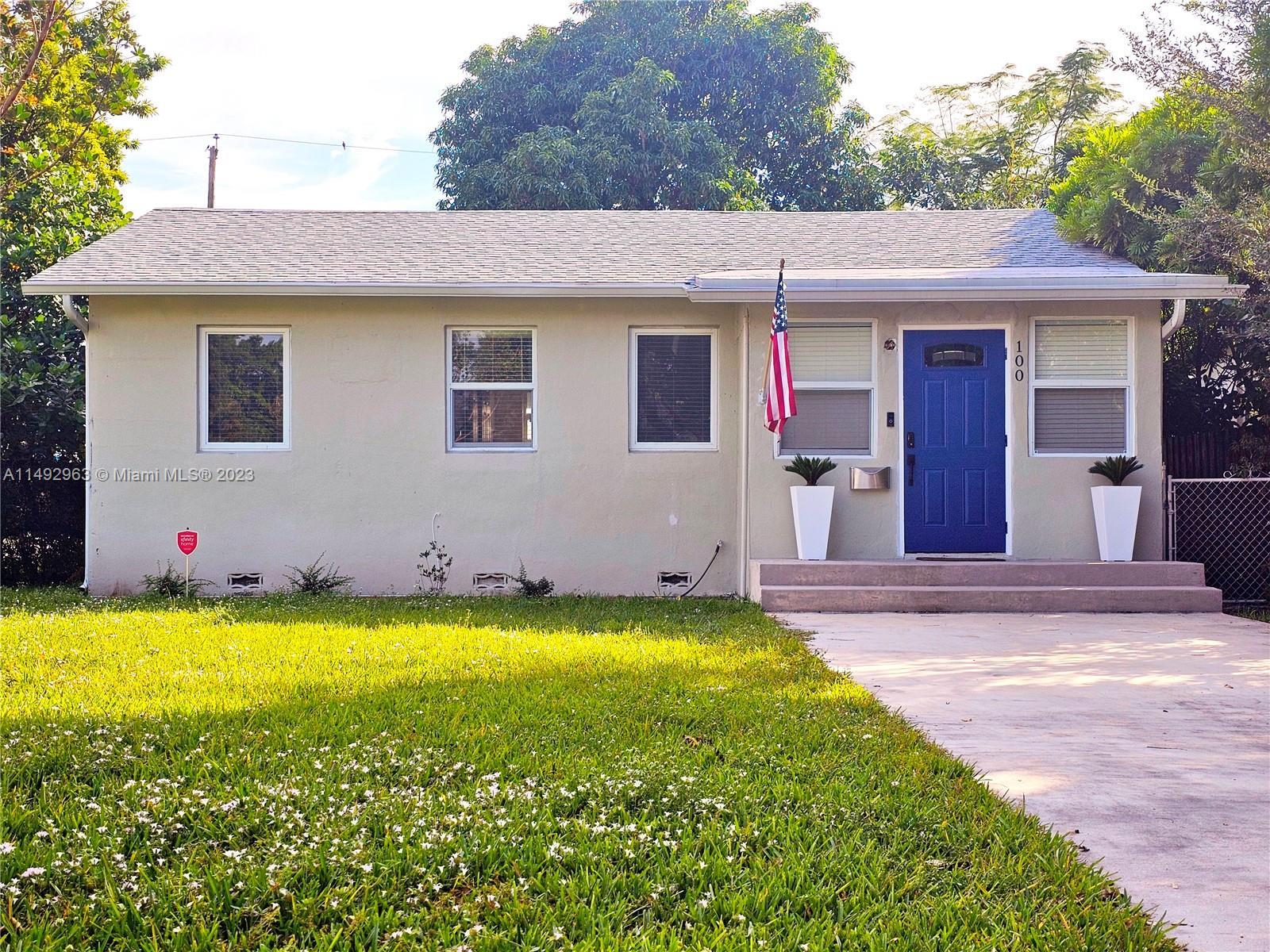 Photo of 100 Truxton Dr in Miami Springs, FL