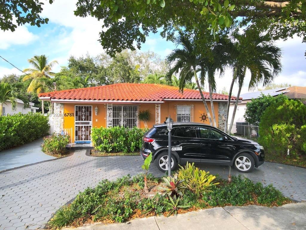Photo of 6761 SW 4 St in Miami, FL