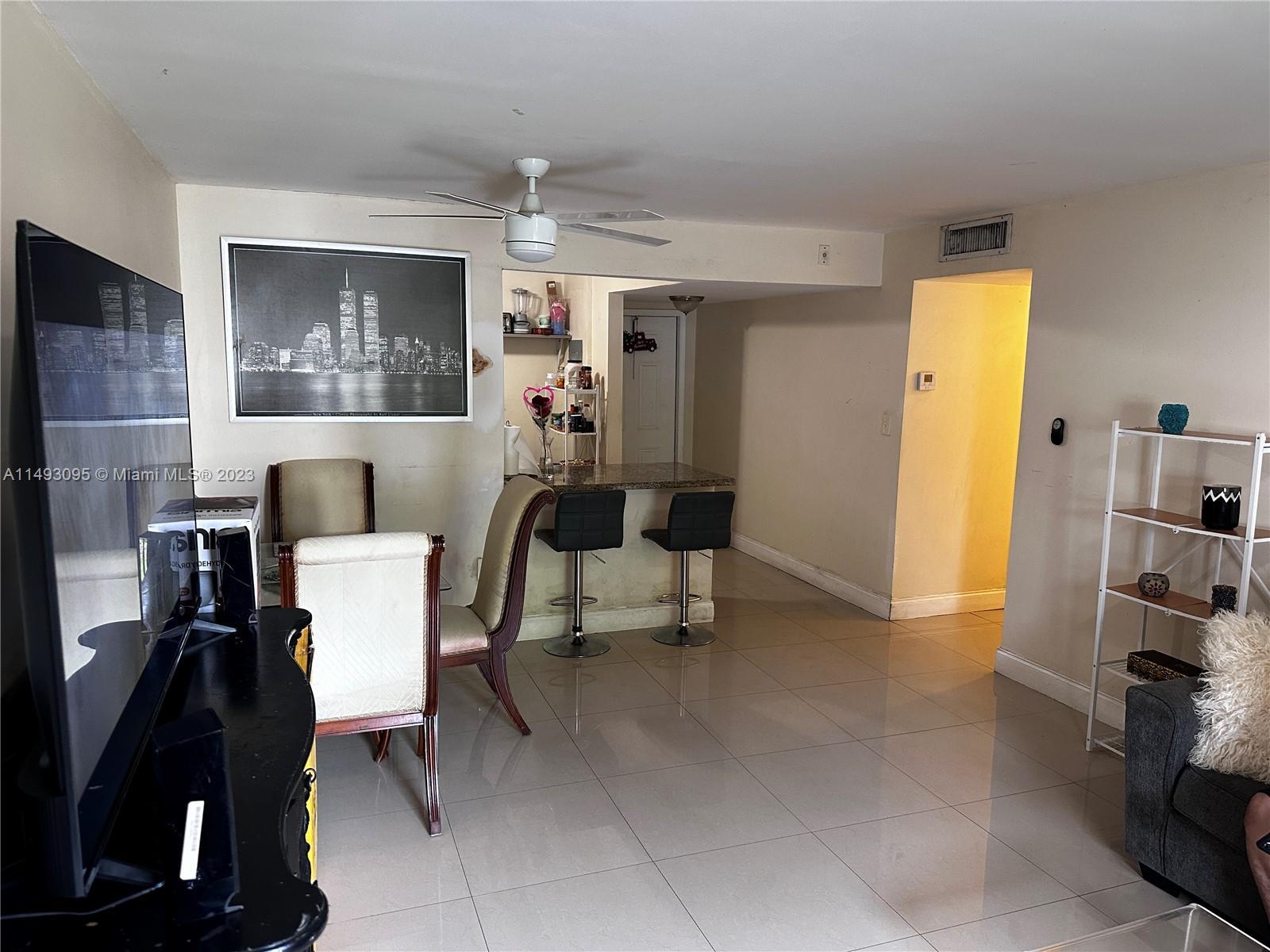 Photo of 15201 NE 6th Ave #C201 in Miami, FL