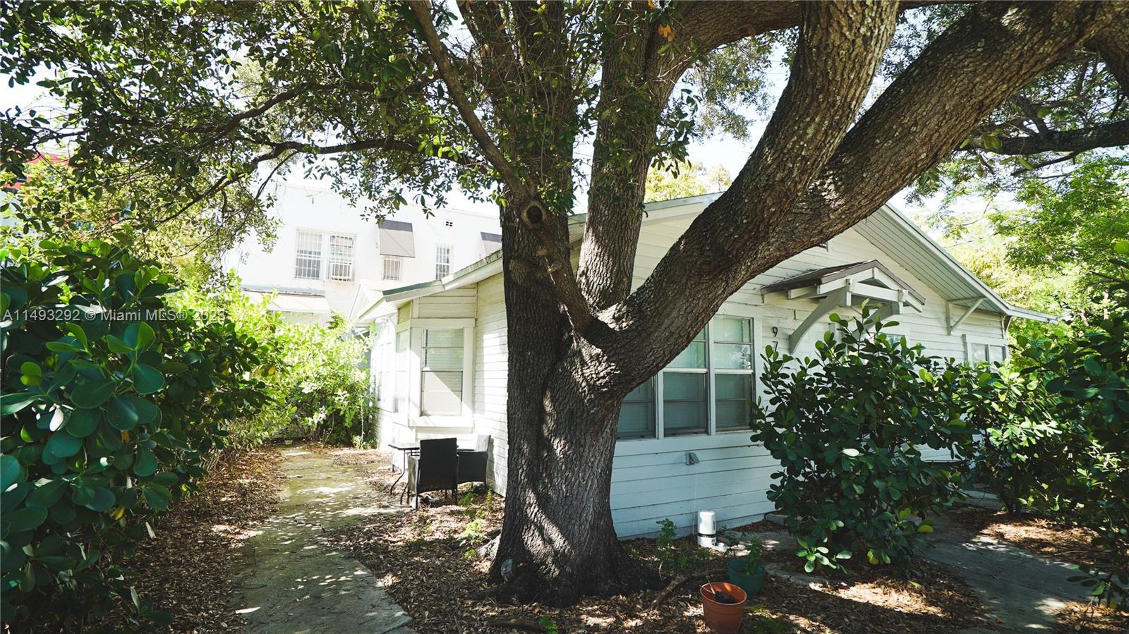 Photo of 97 NW 27th St in Miami, FL