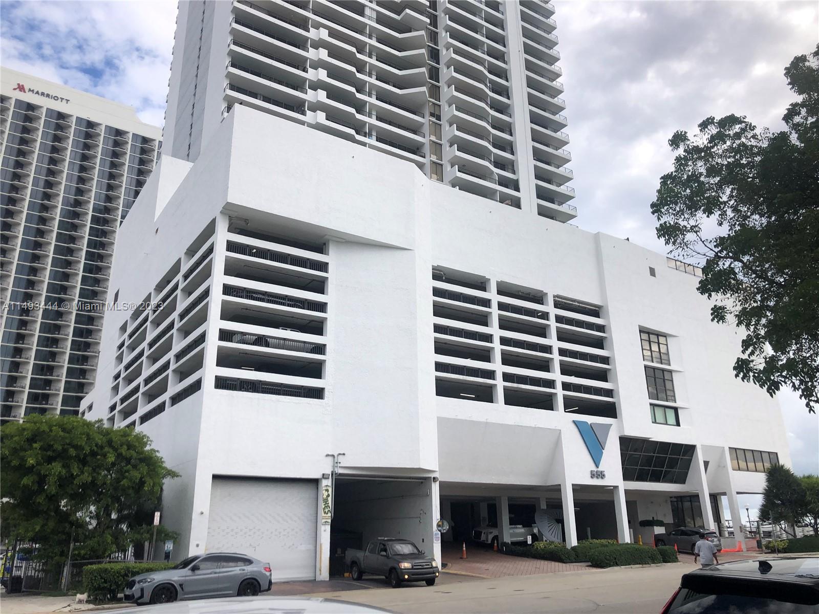 Photo of 555 NE 15th St #27K in Miami, FL