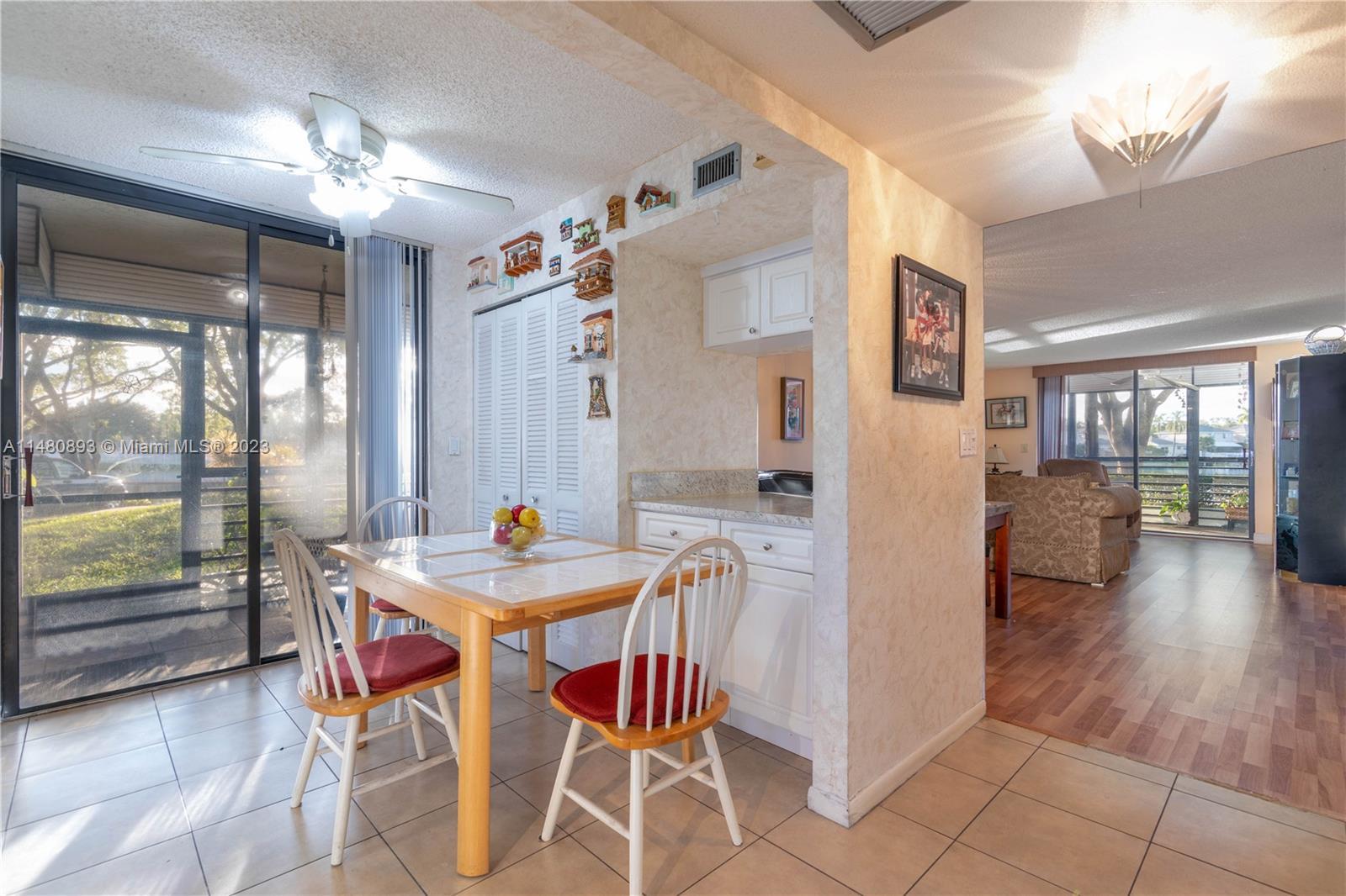 Photo of 1100 Colony Point Cir #114 in Pembroke Pines, FL