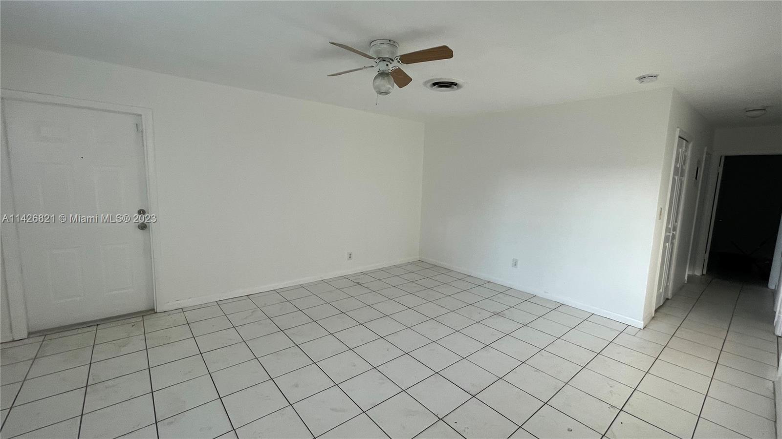 Photo of 5210 NW 16th St #1 in Lauderhill, FL