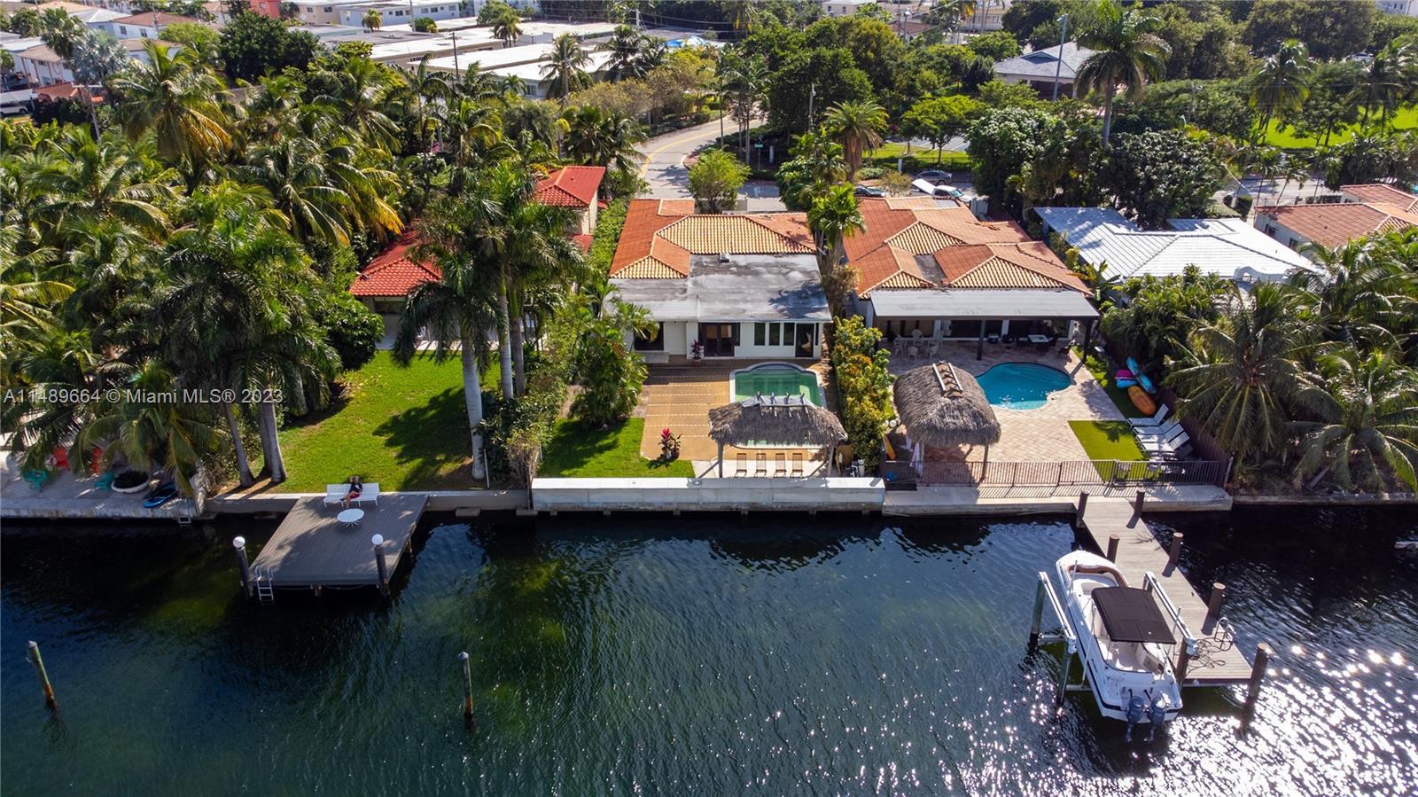Photo of 901 Stillwater Dr in Miami Beach, FL