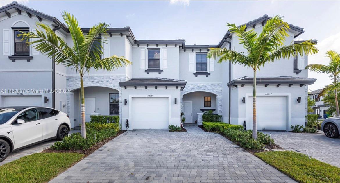 Photo of 20369 NW 4th Path in Miami Gardens, FL
