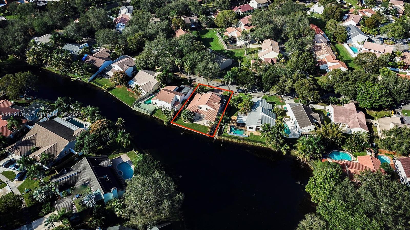 Photo of 2805 Garden Dr in Cooper City, FL
