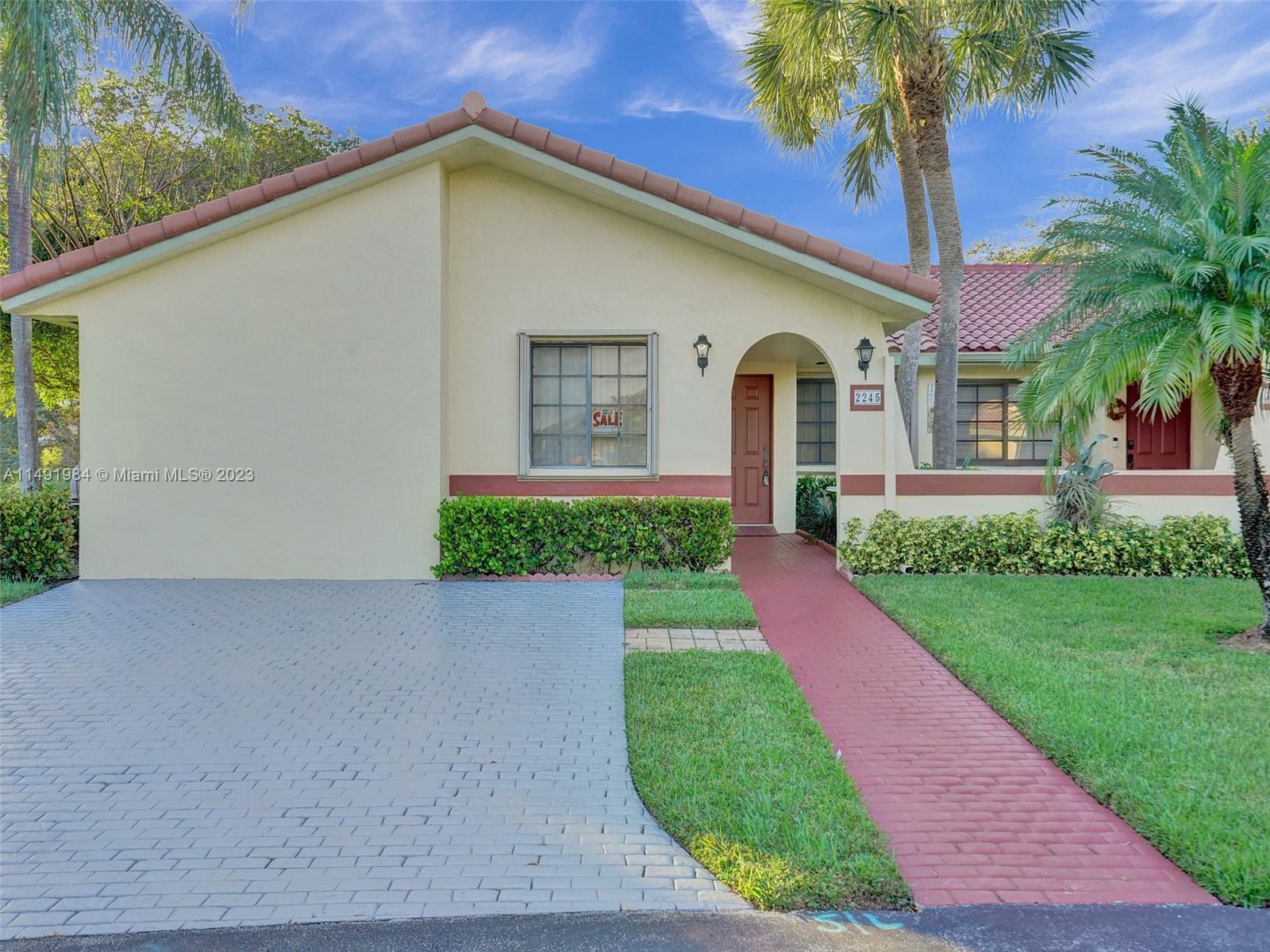 Photo of 2245 El Cid Ct in Davie, FL