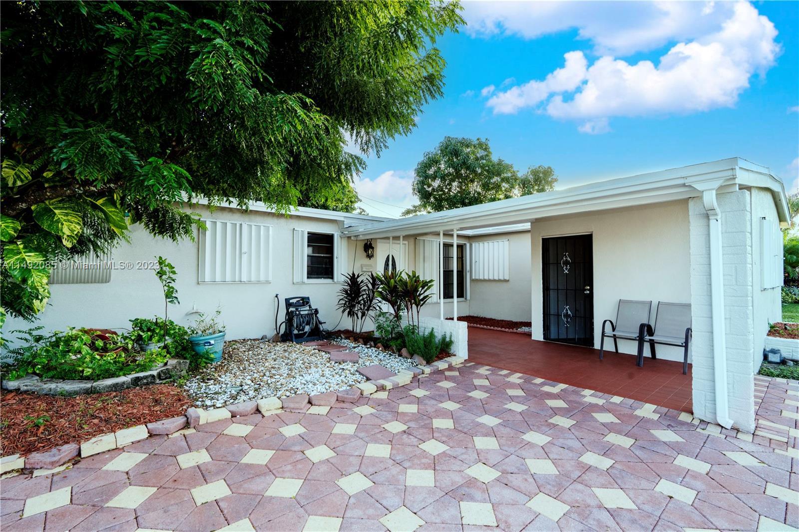 Photo of 7080 Wilson St in Hollywood, FL