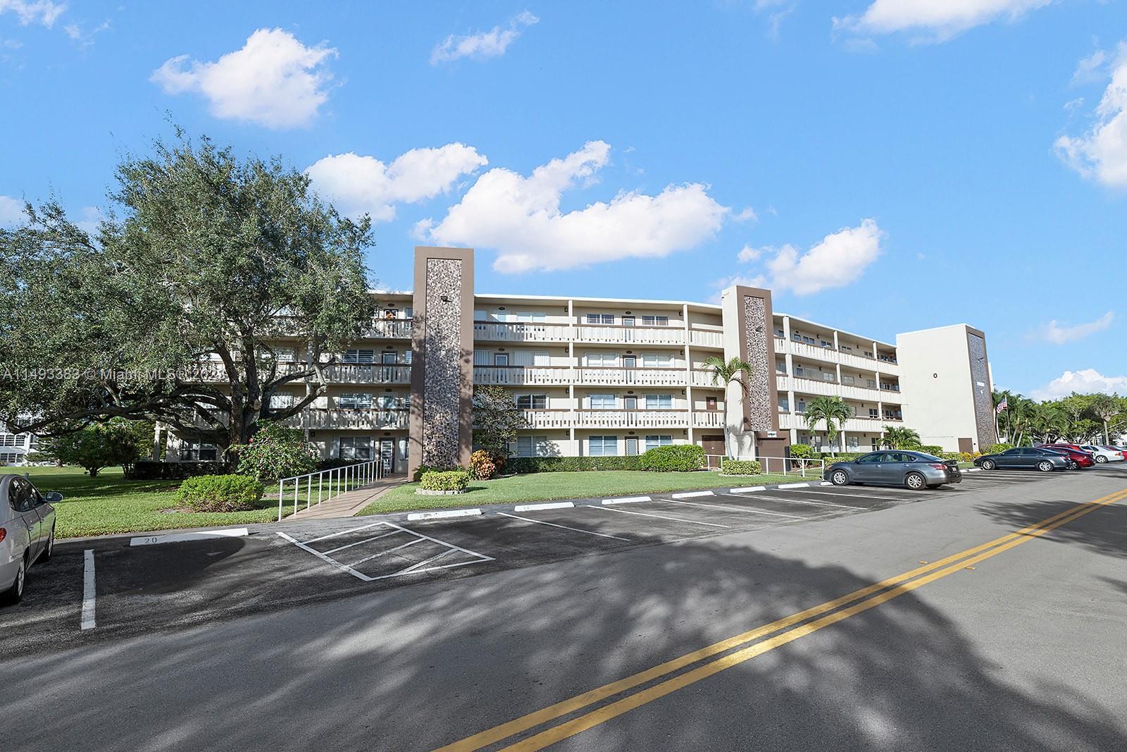 Photo of 1031 Farnham O #1031 in Deerfield Beach, FL