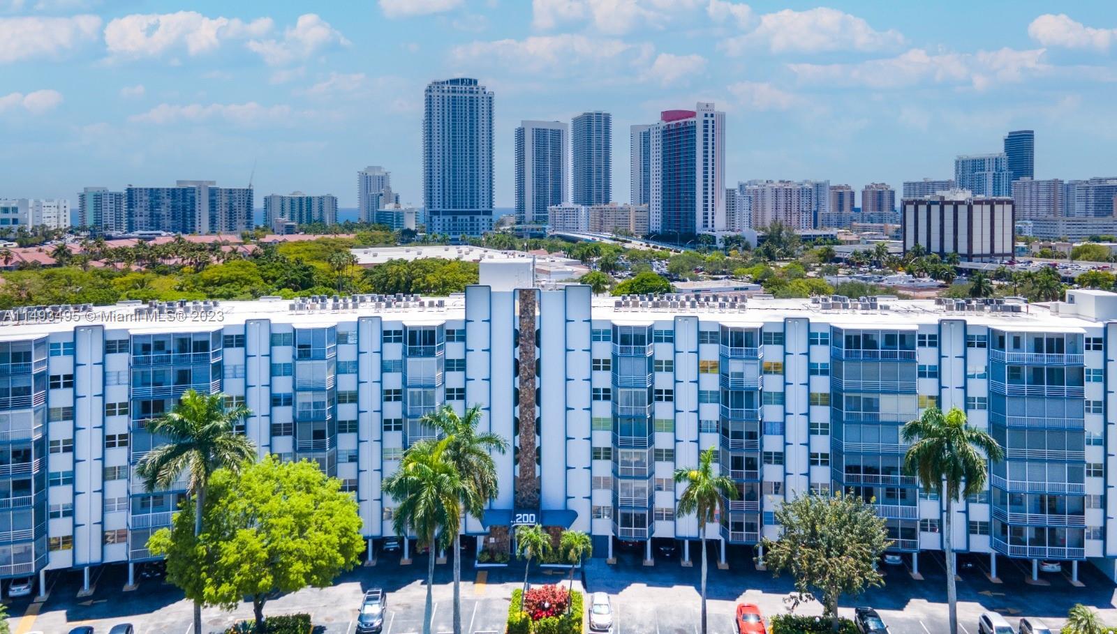 BRIGHT AND SPACIOUS TWO BEDROOM TWO BATH INTRACOASTAL FRONT CONDO IN HALLANDALE BEACH. TASTEFULLY RE