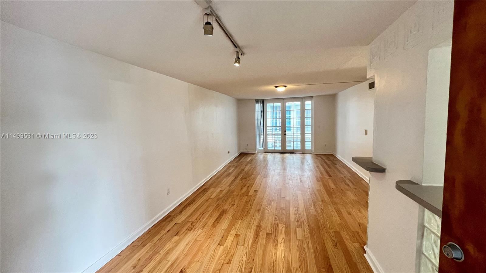 Photo of 1754 Meridian Ave #302 in Miami Beach, FL