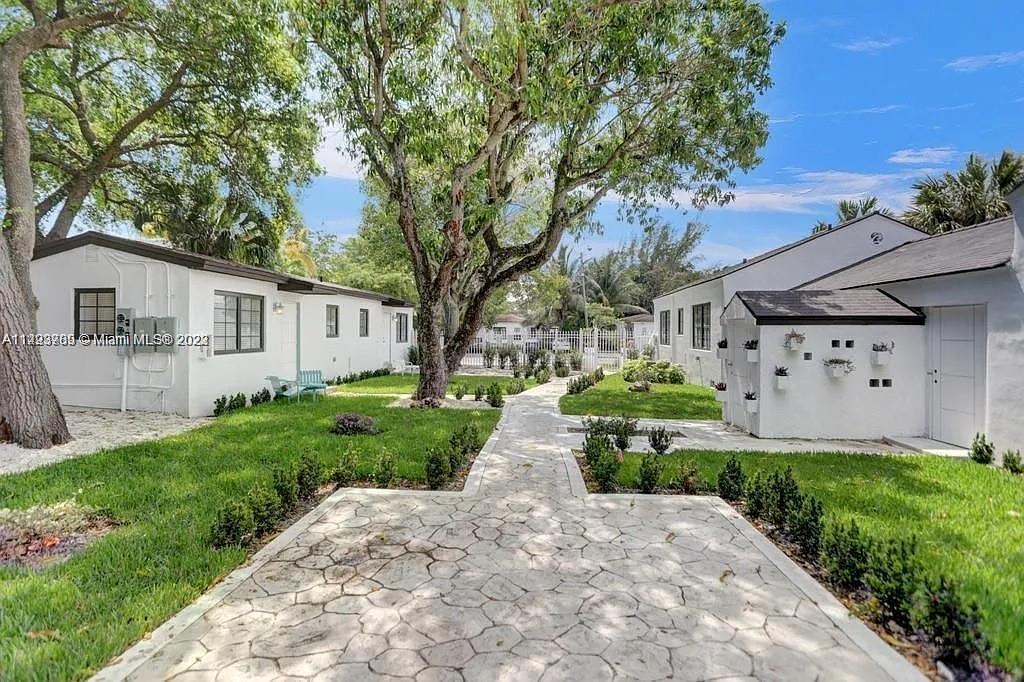 Photo of 421 NE 73rd St in Miami, FL