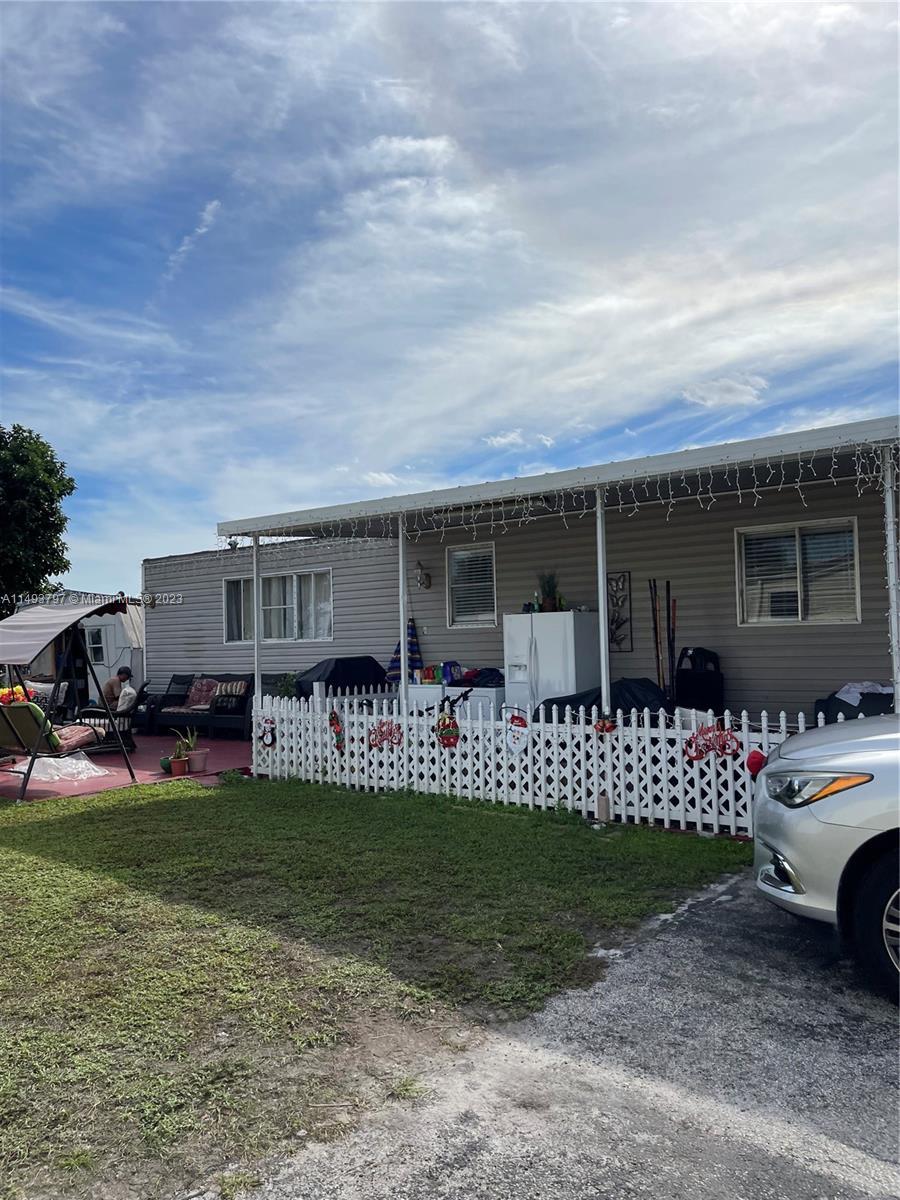 Photo of 11201 SW 55th St #15 in Miramar, FL