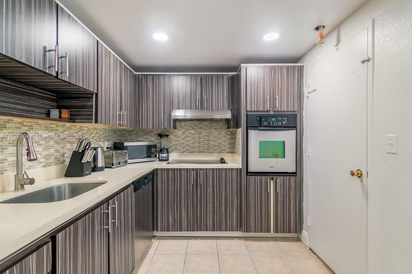 Photo of 4001 S Ocean Dr #3R in Hollywood, FL