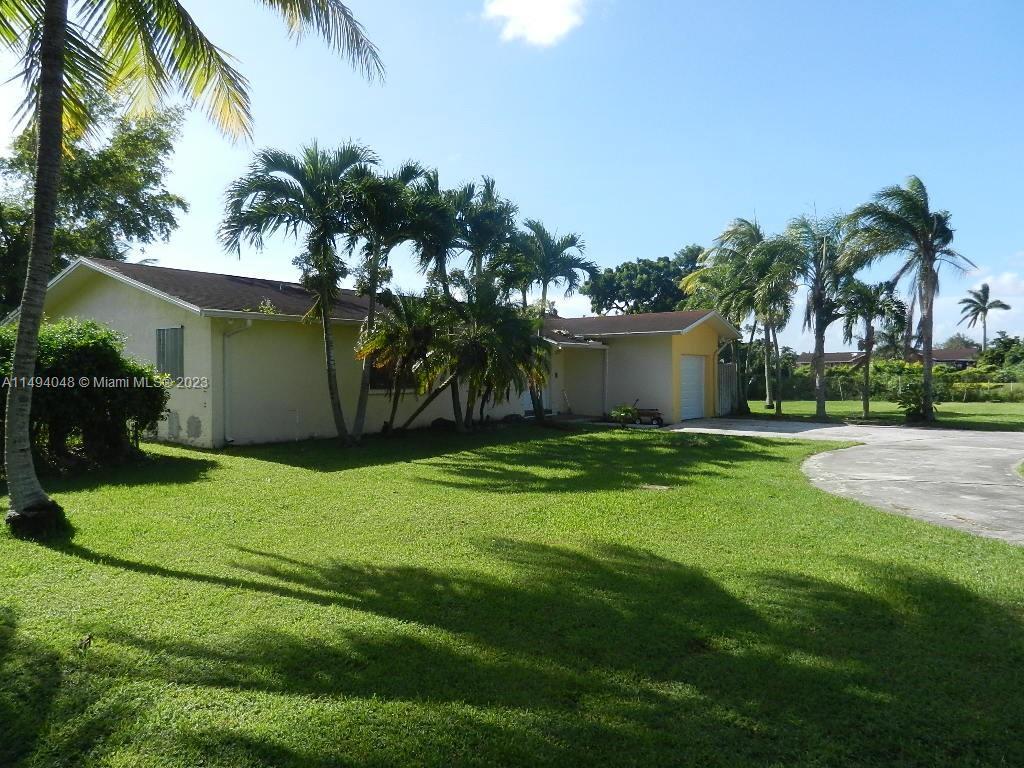 Photo of 24190 SW 207th Ave in Homestead, FL