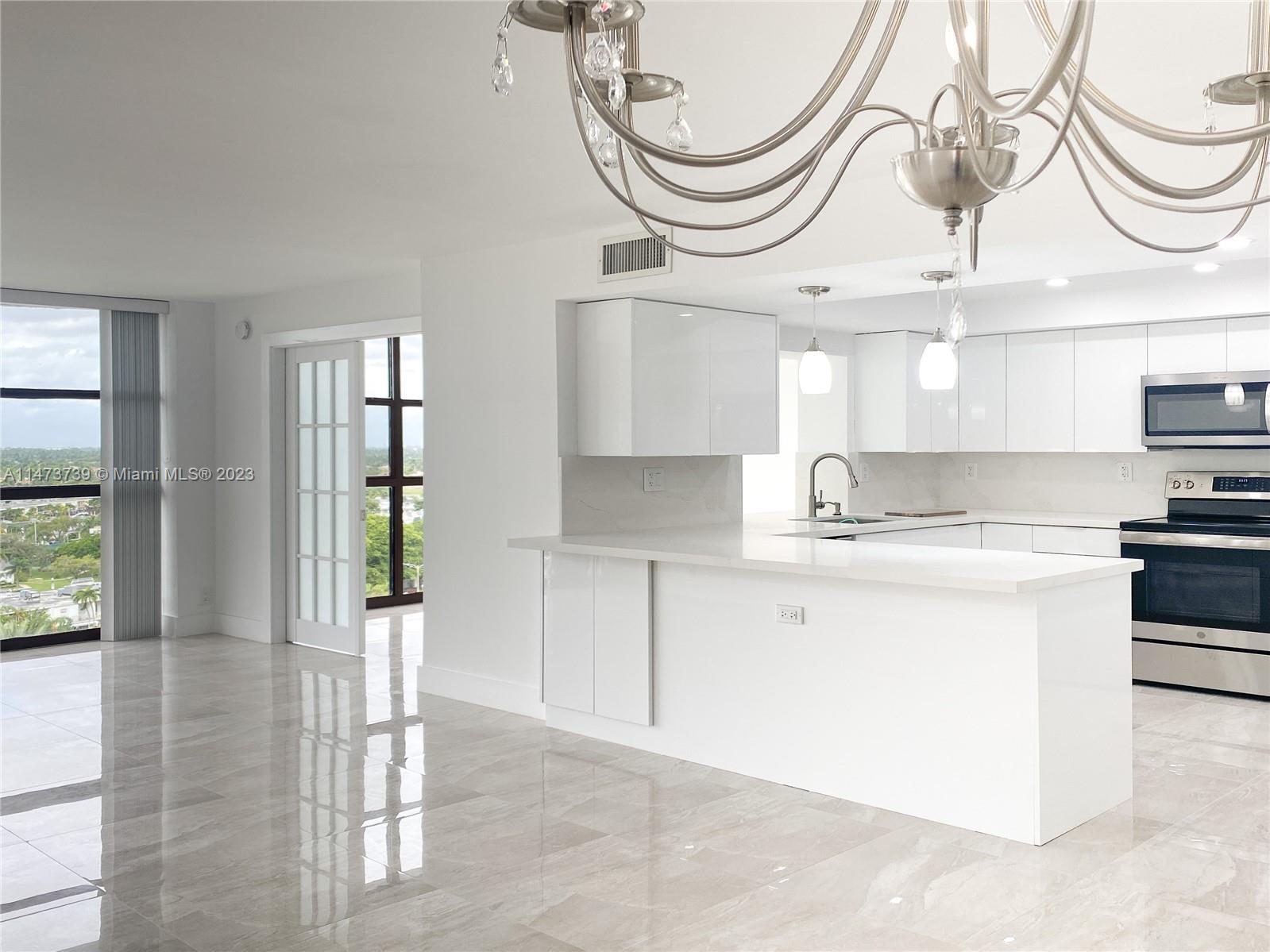 Photo of 600 Parkview Dr #1123 in Hallandale Beach, FL