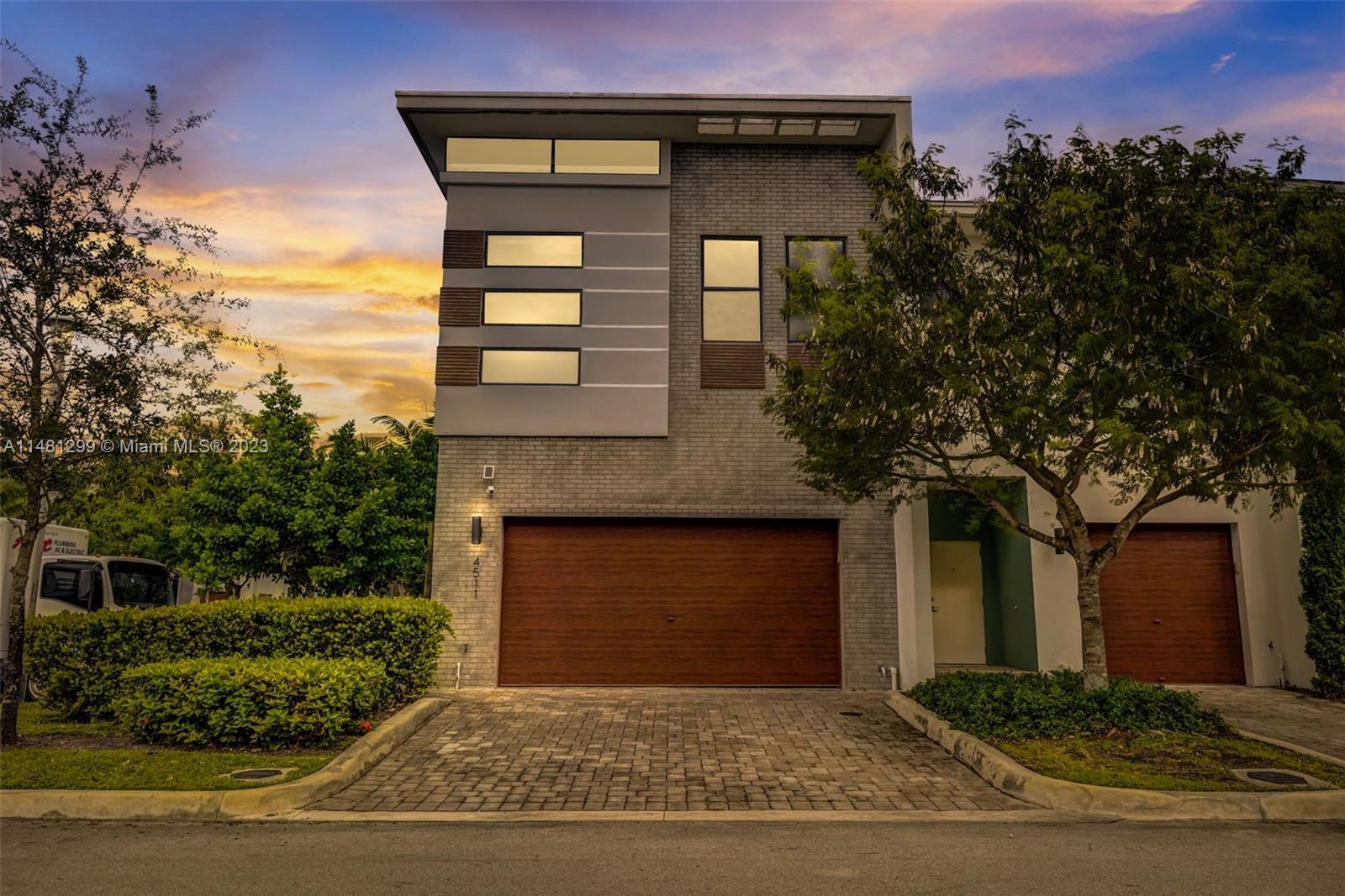 Photo of 4511 NW 8th Pl #4511 in Plantation, FL