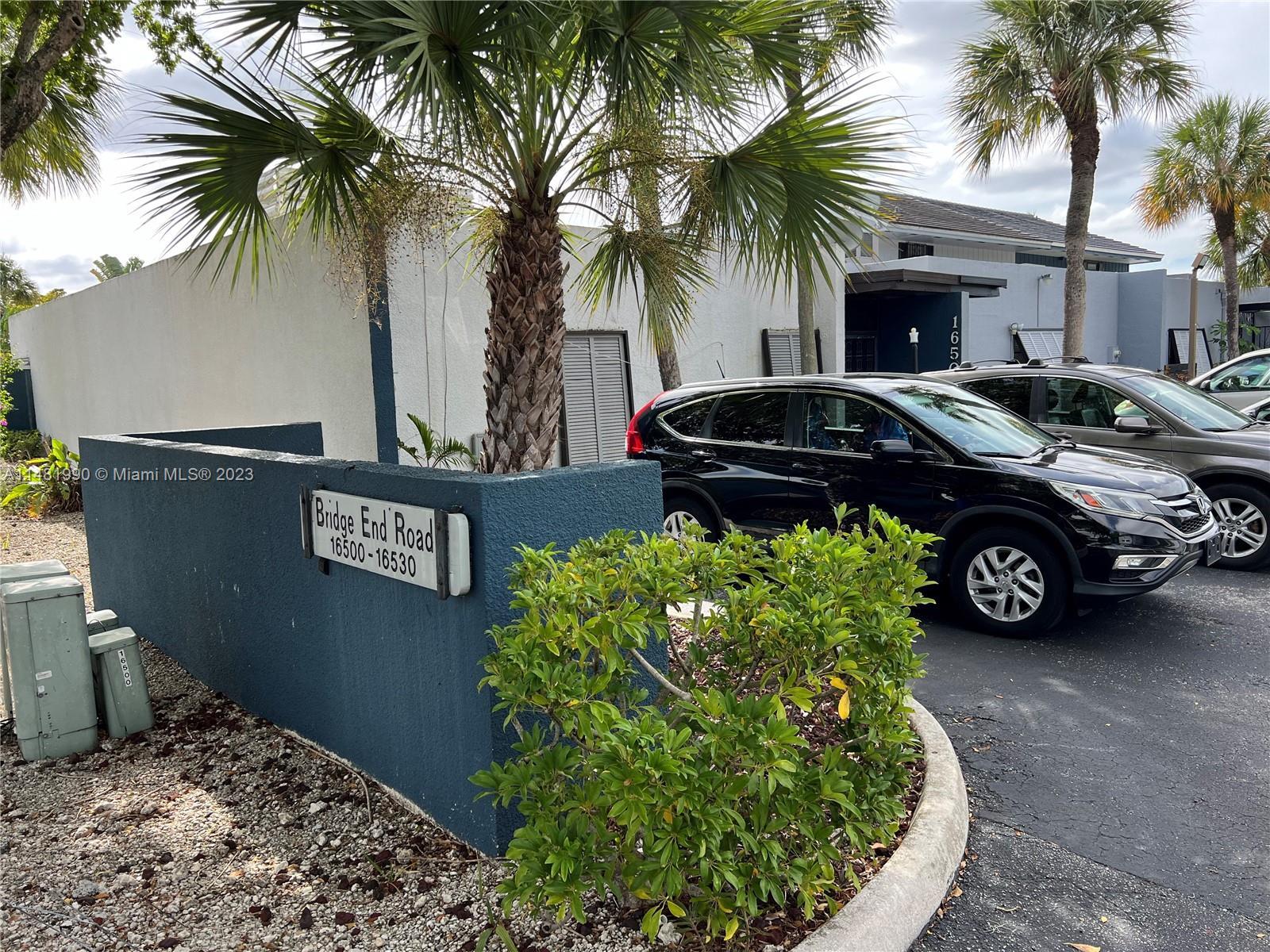 Photo of 16500 Bridge End Rd in Miami Lakes, FL
