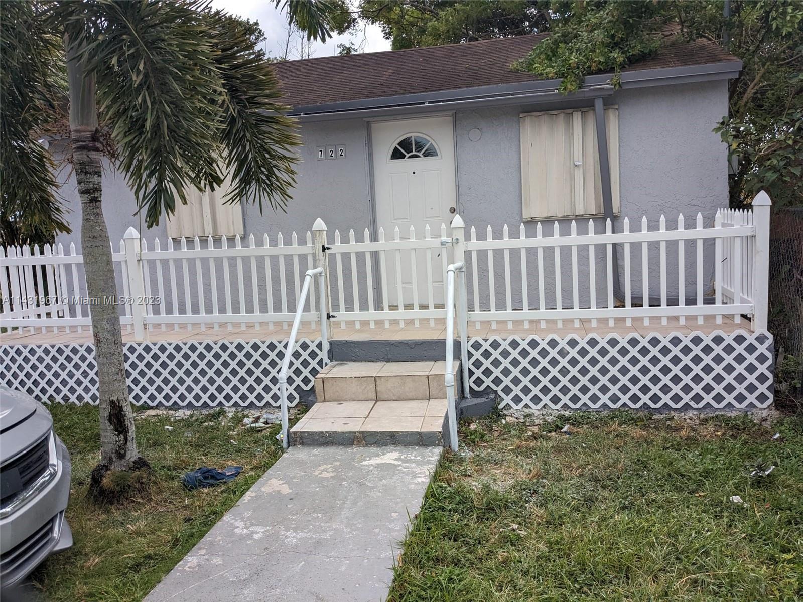 Photo of 722 SW 7th St in Homestead, FL